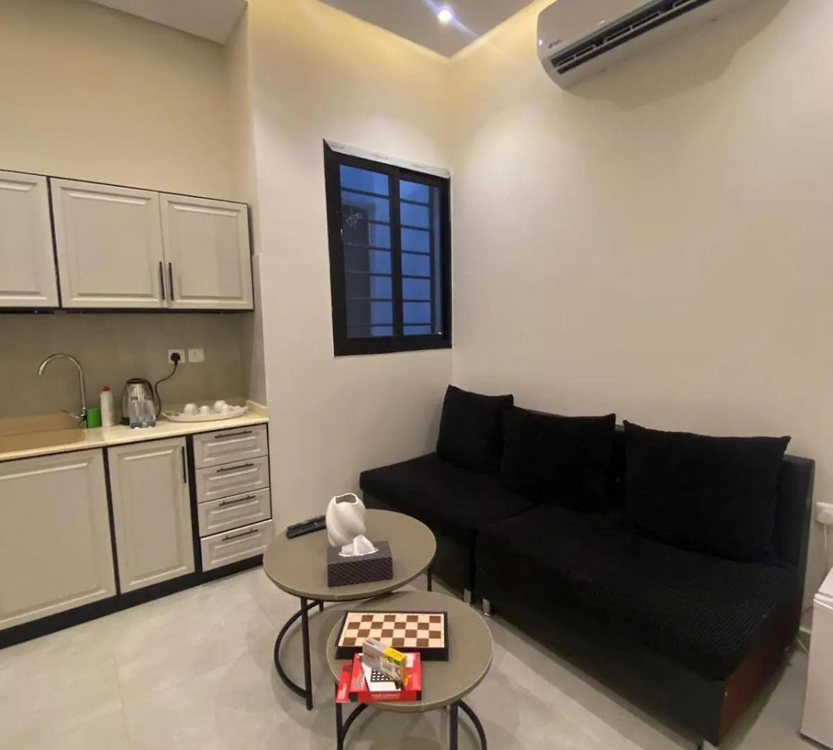 شقه فاخره غرفه وصاله Apartment Riyadh