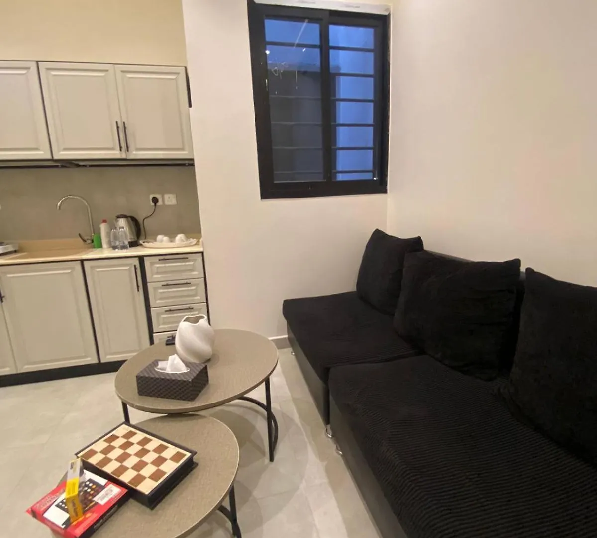 شقه فاخره غرفه وصاله Apartment Riyadh